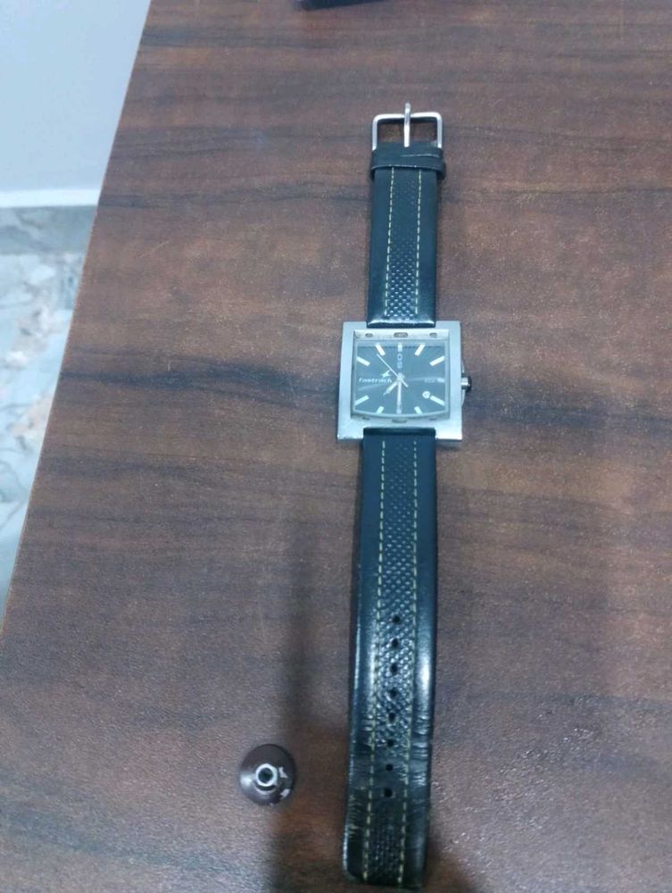 Stylish Black Leather Strap Watch