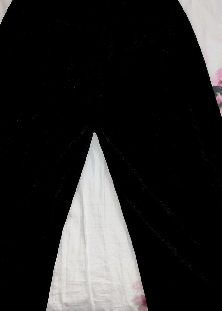 Black Leisure Wear Pyjamas In Velvet Fabric