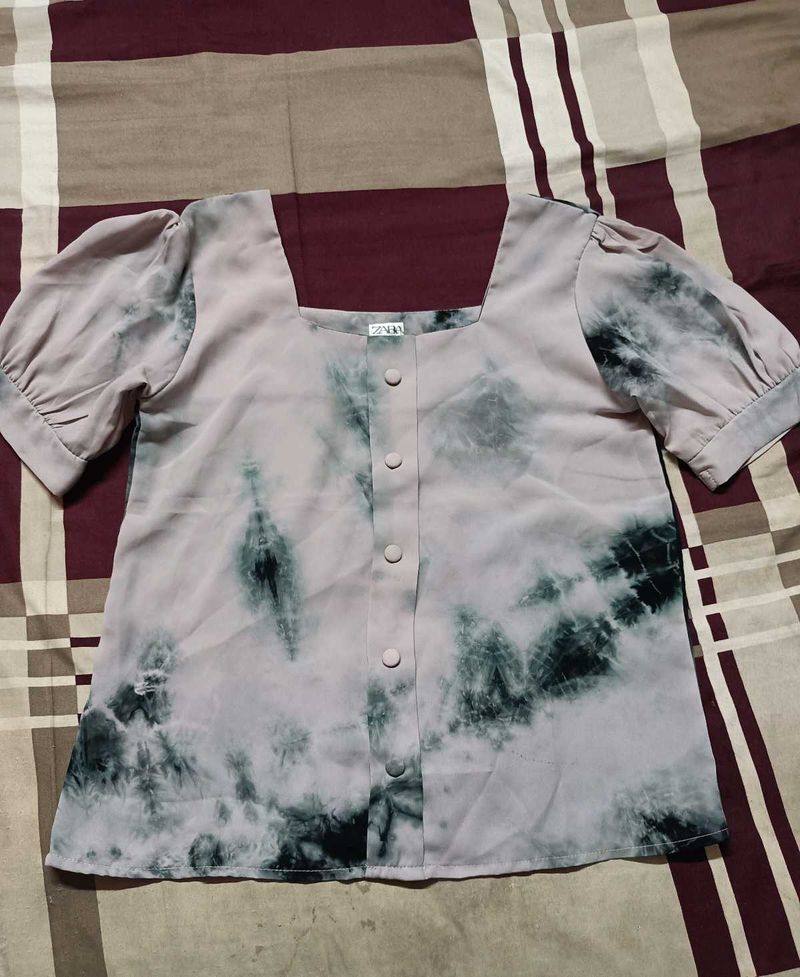 Tie-Dye Puff Sleeve Square Neck Top