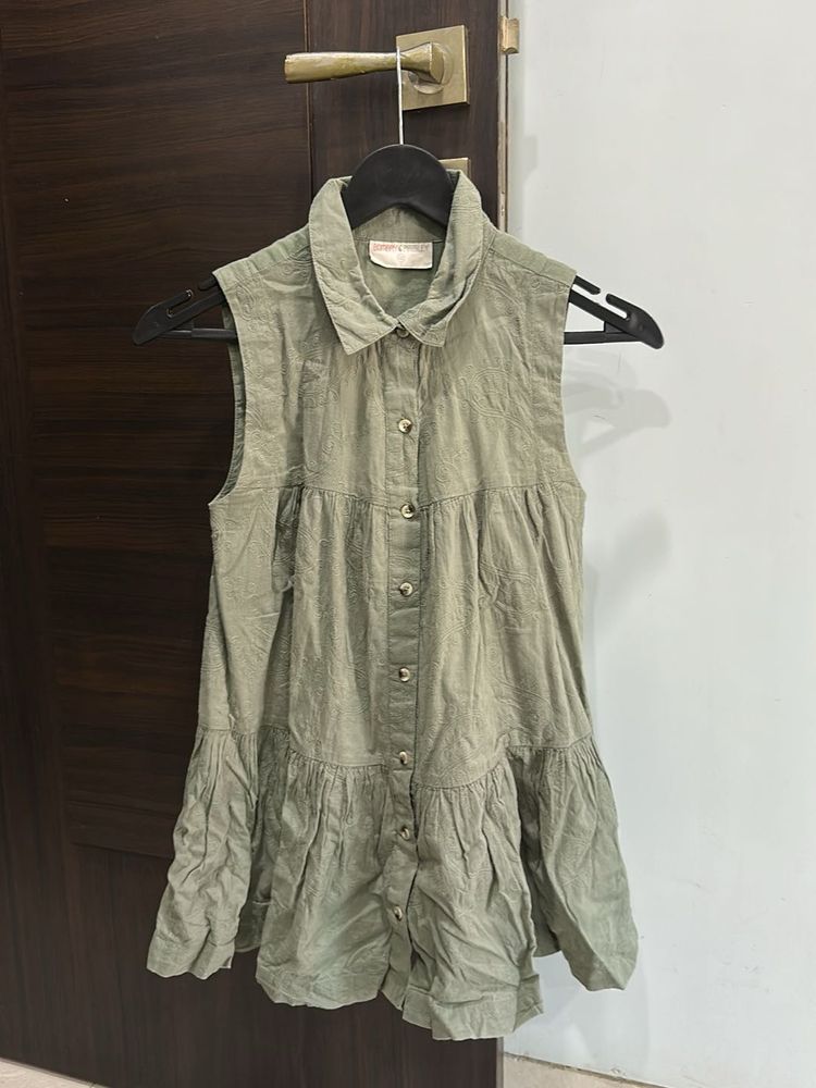 Sleeveless Tiered Button-Up Tunic