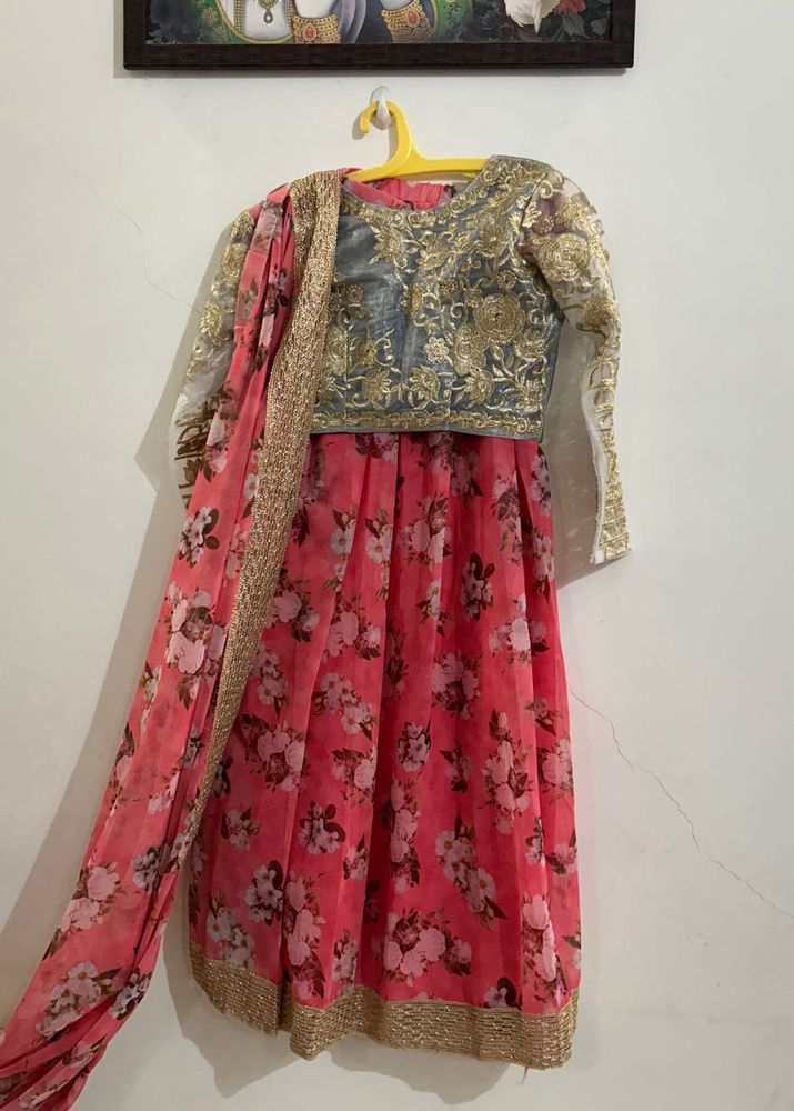 grey and pink lehnga choli set