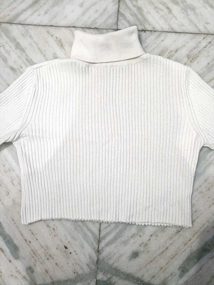 White Turtleneck Cropped Sweater