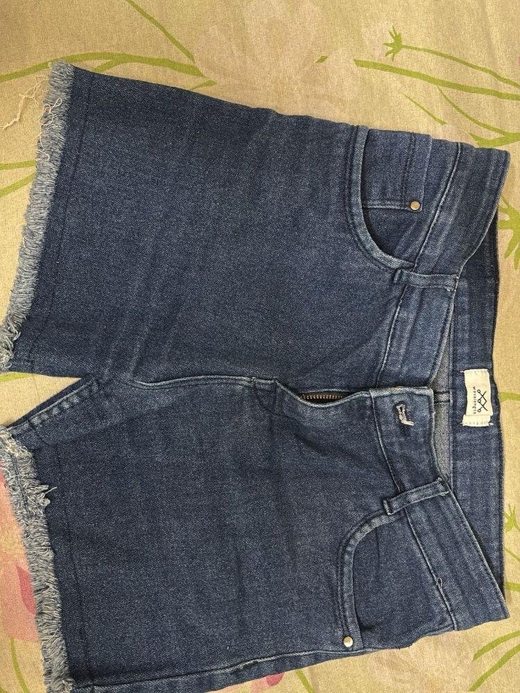 Wavelength Blue Denim Frayed Shorts