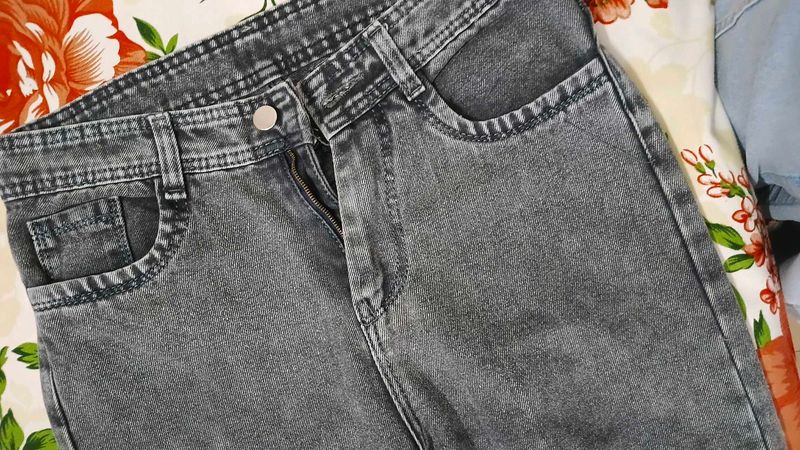 2 branded jeans ( charcoal and sky blue color)