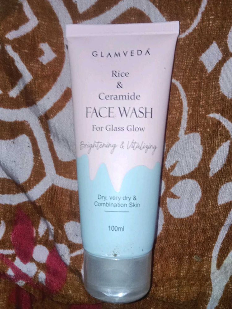 Glamveda Rice &amp; Ceramide Face Wash