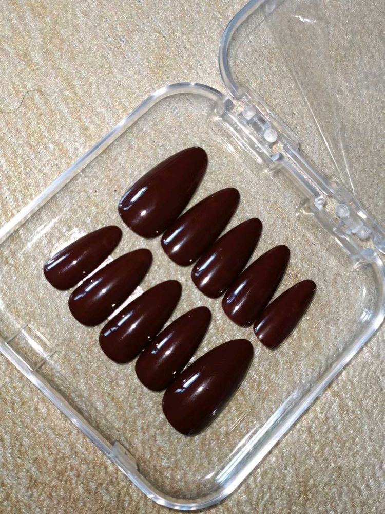 Press-On Nail Set - Brown Almond
