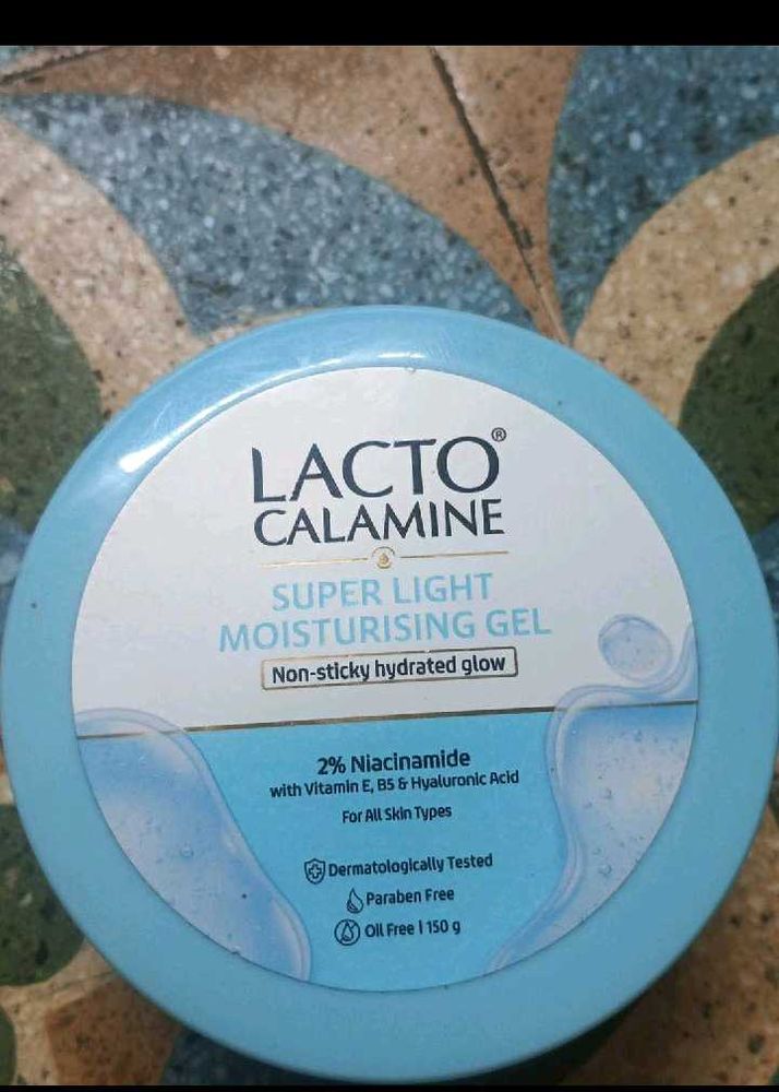 Lacto Calamine Super Light Moisturising Gel