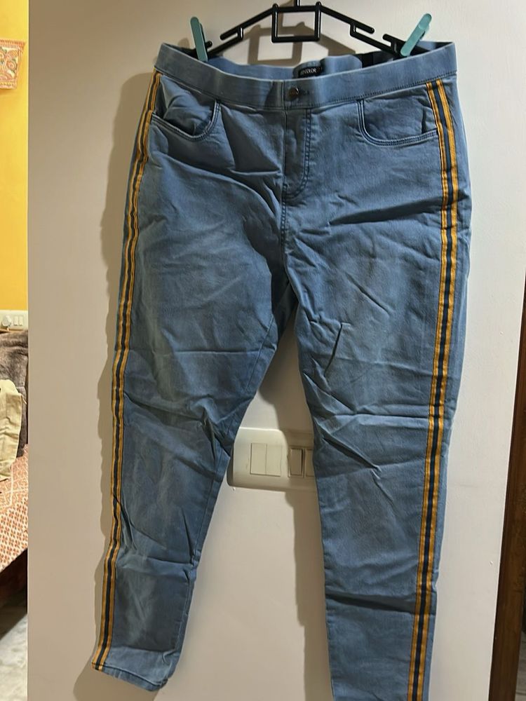 Light Wash Jeans with Side Stripe