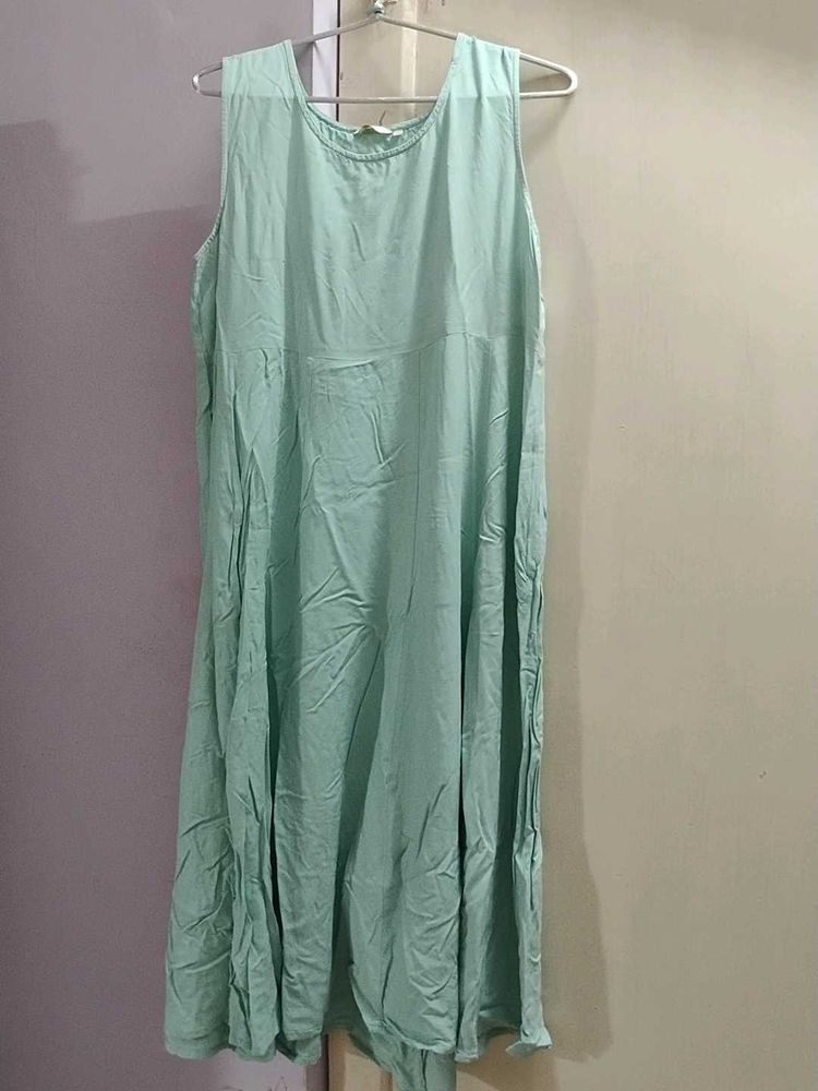 Light Green Sleeveless Maxi Dress