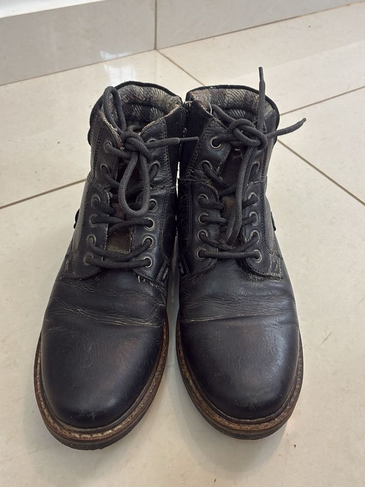 Men's Black Leather Lace-Up Boots
