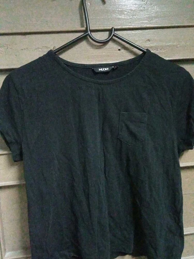 Black Basic Tee