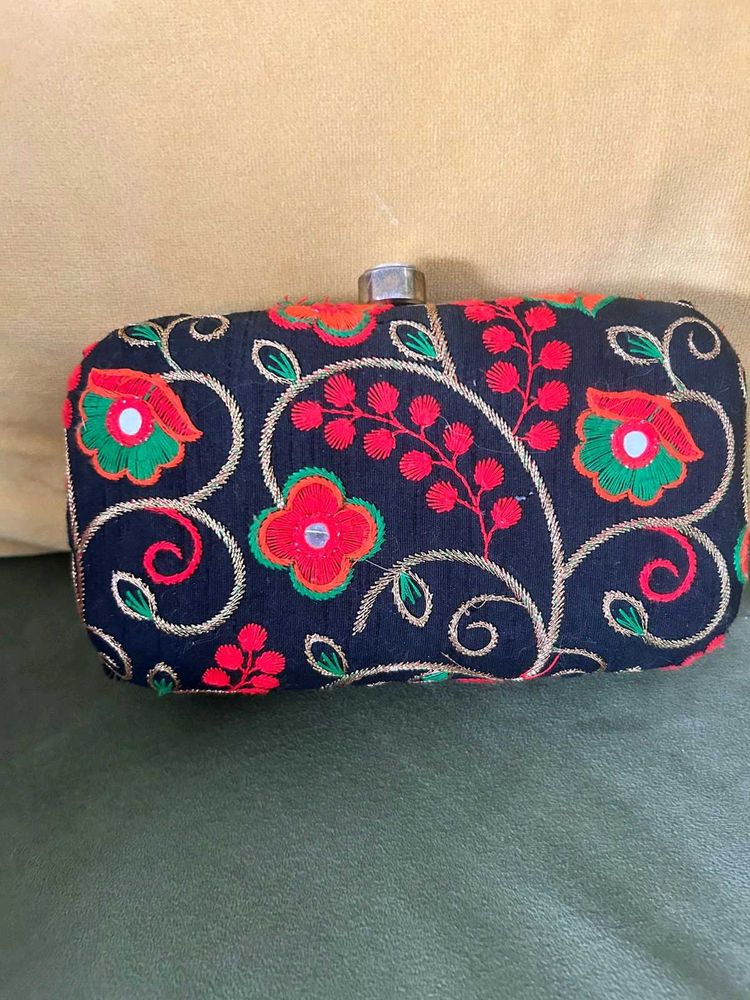 Floral Embroidered Clutch