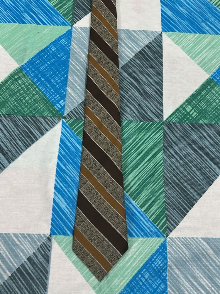 Striped Men's Necktie