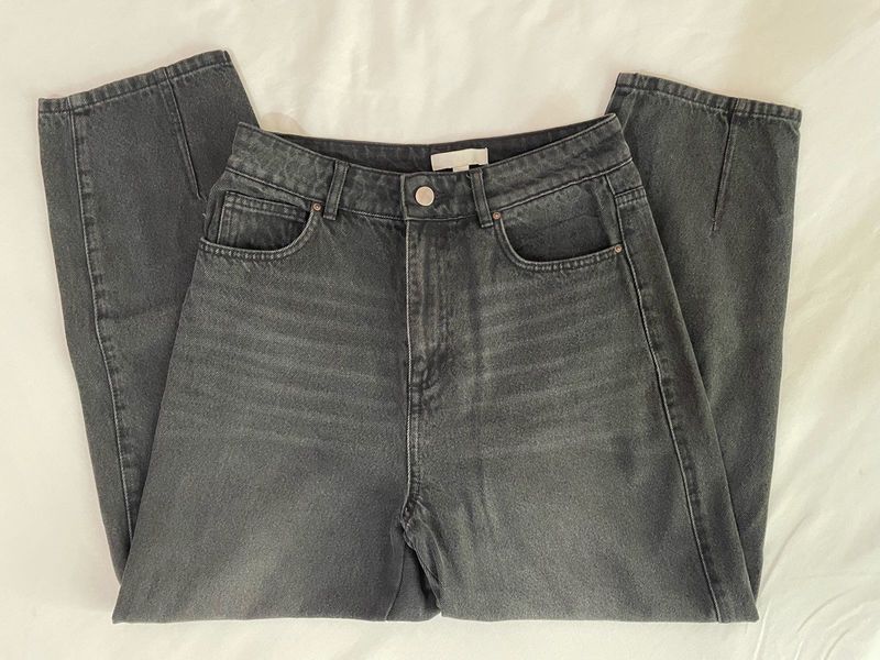 Stylish Dark Wash High-Waisted Jeans