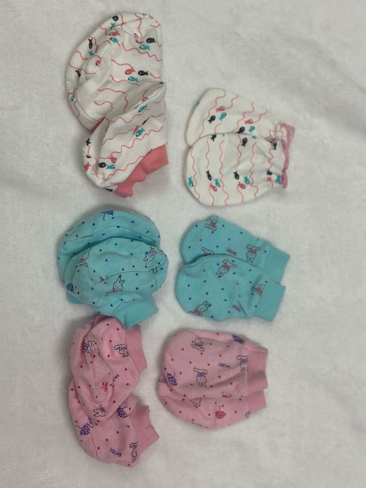 Baby Mittens &amp; socks Set