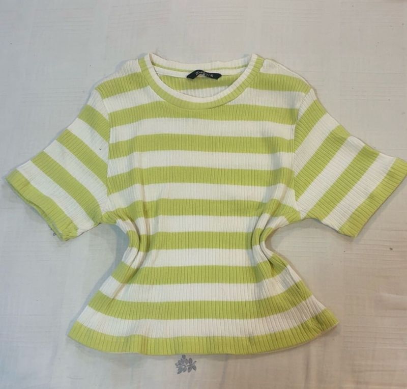 Cropped Striped Top - Trendy and Chic