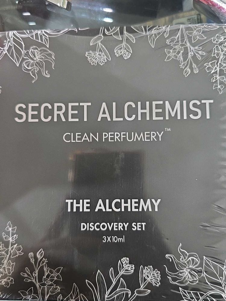 Secret Alchemist perfume set