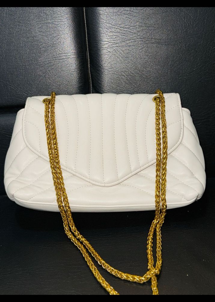Chic White Quilted Shoulder Bag