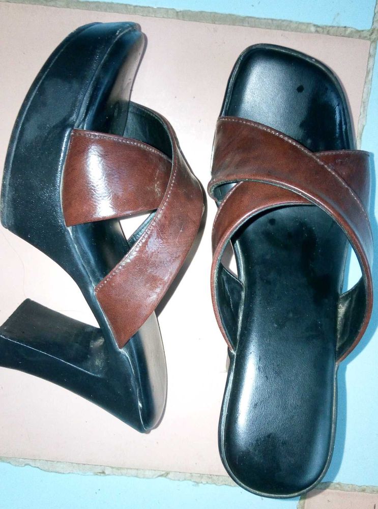 Chic Wedge Sandals