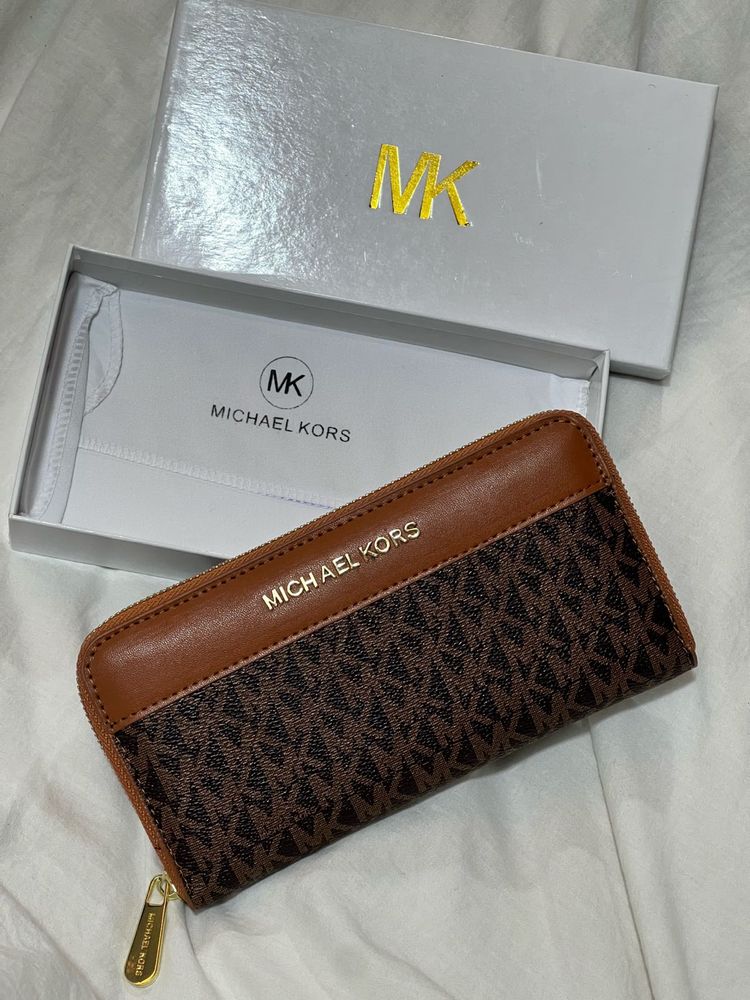 Michael Kors Zip Around Wallet