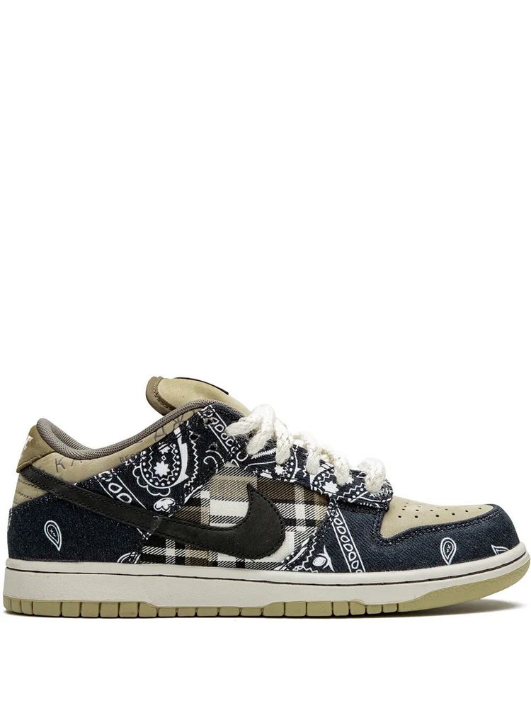 Nike Dunk Low X travis scott