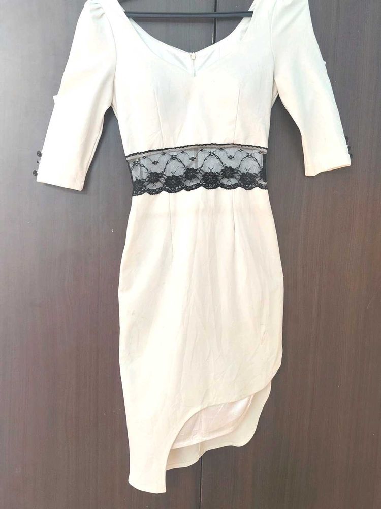 Chic White &amp; Lace Dress