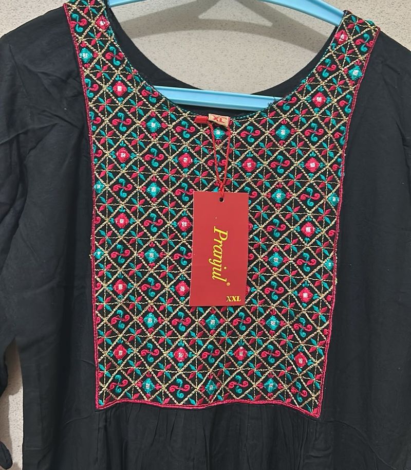 Embroidered Black Kurti XL