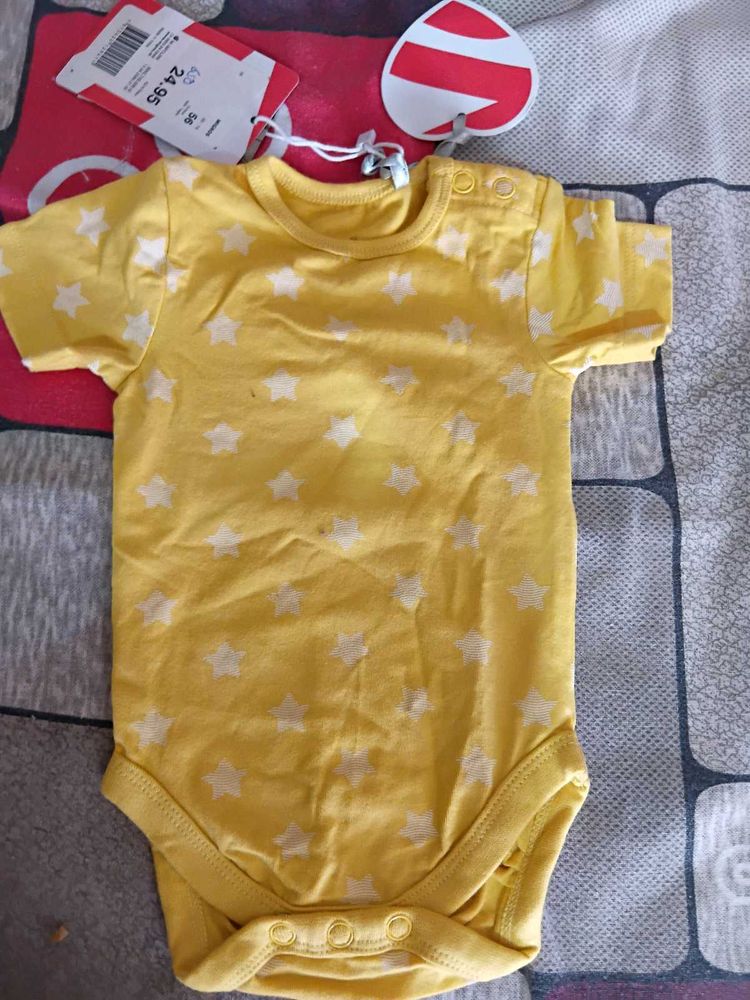 Adorable Yellow Star Print Baby Bodysuit