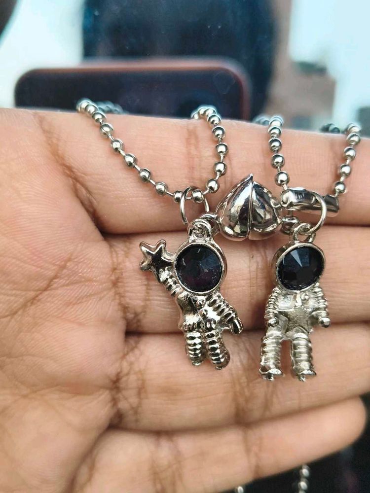 Astronaut Heart Necklace Set