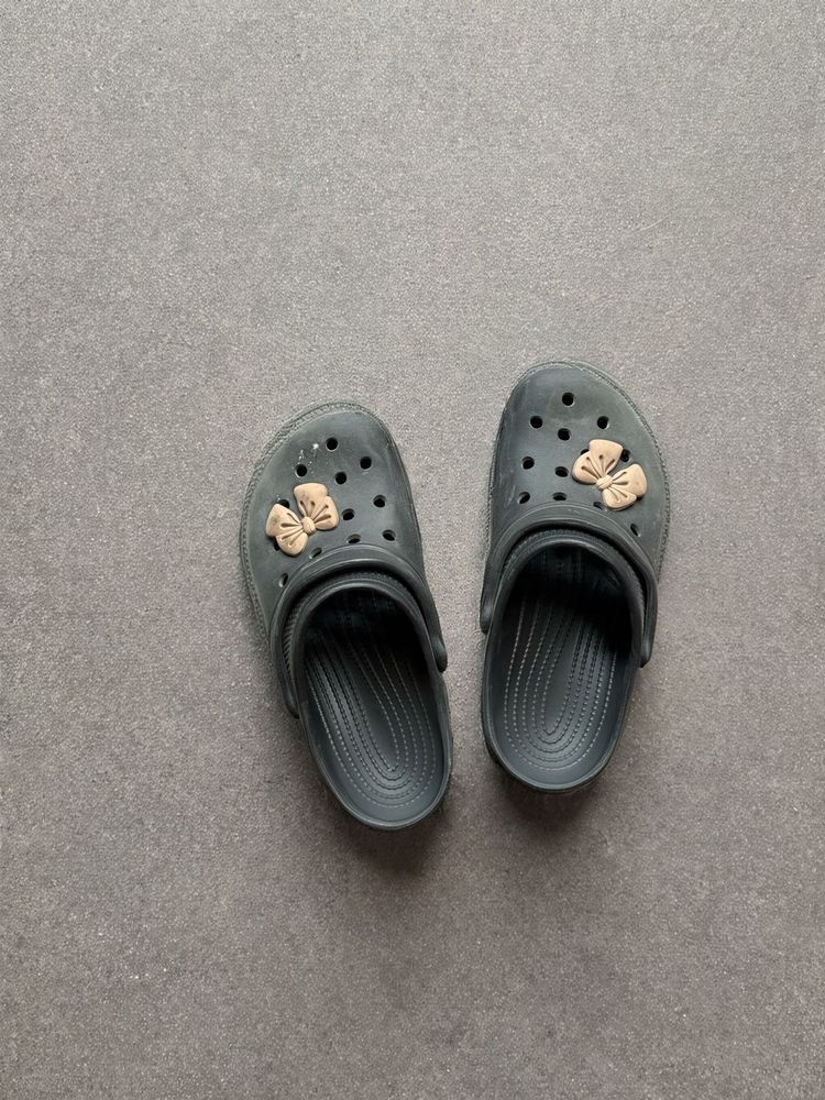 Croc with bow Charms