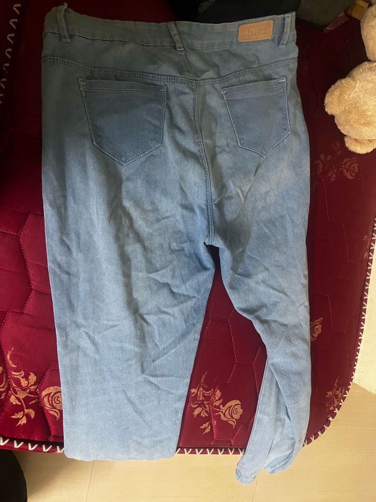 Light Wash Denim Jeans