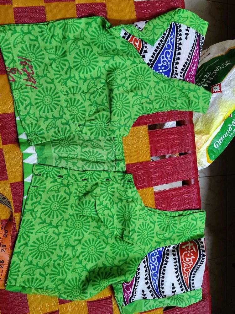 Green Floral Print blouse