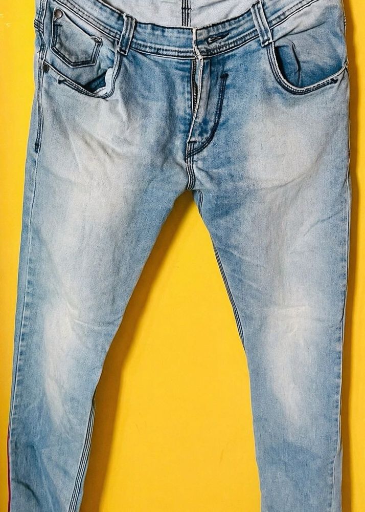 Men's Light Wash Distressed Jeans