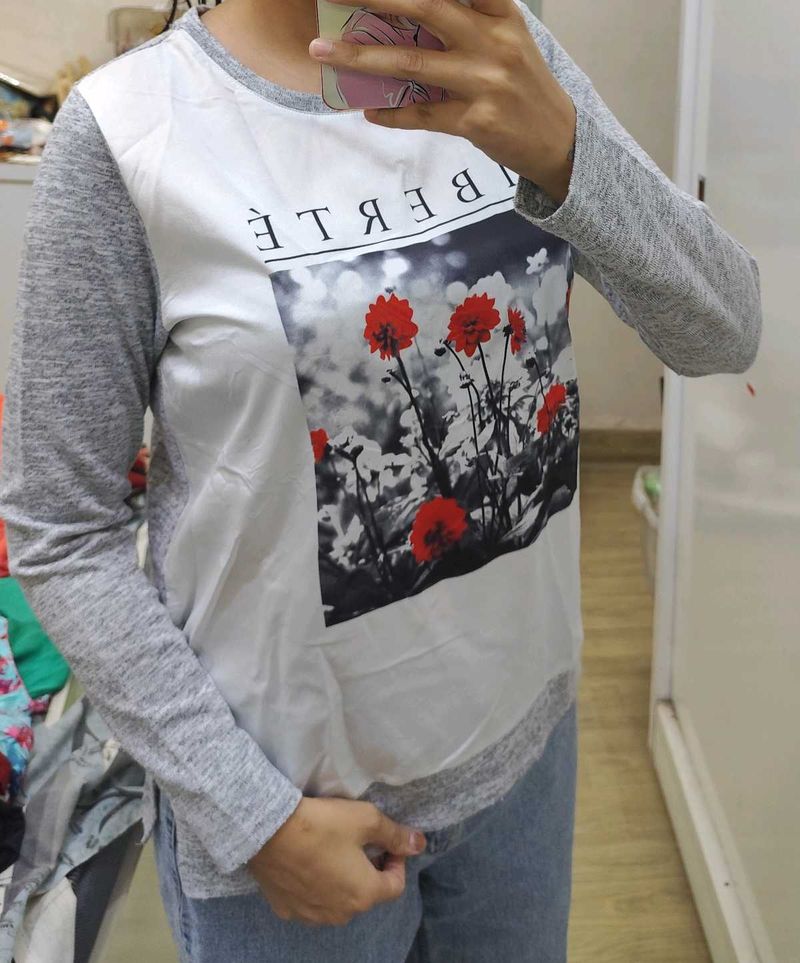 GUESS Unique Long Sleeve Top - M