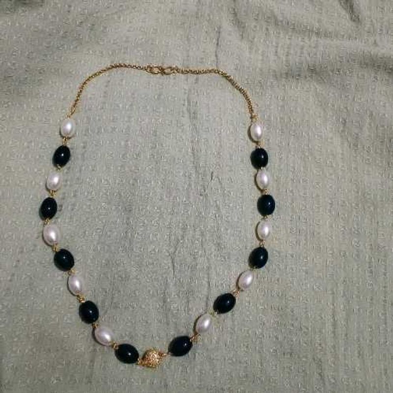 Elegant Pearl and beadsNecklace