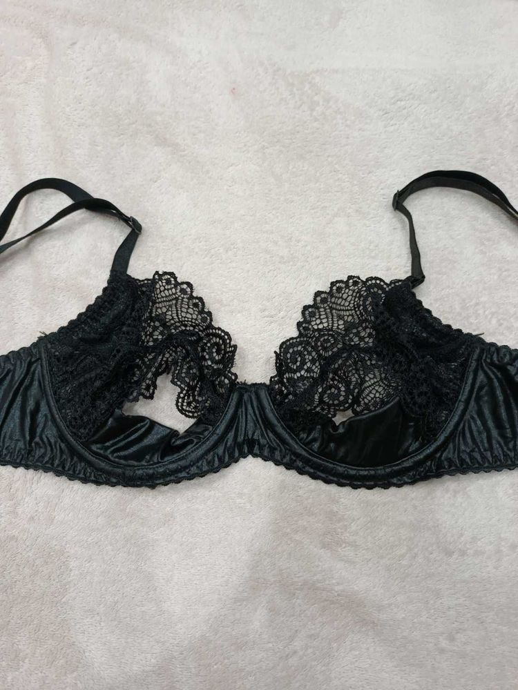 Elegant Black Lace Bra