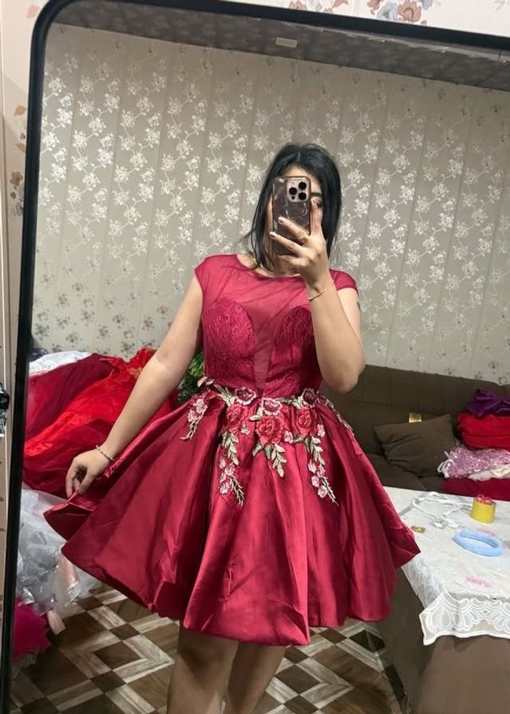 Stunning Red Embroidered Party Dress❤️🦋🎀
