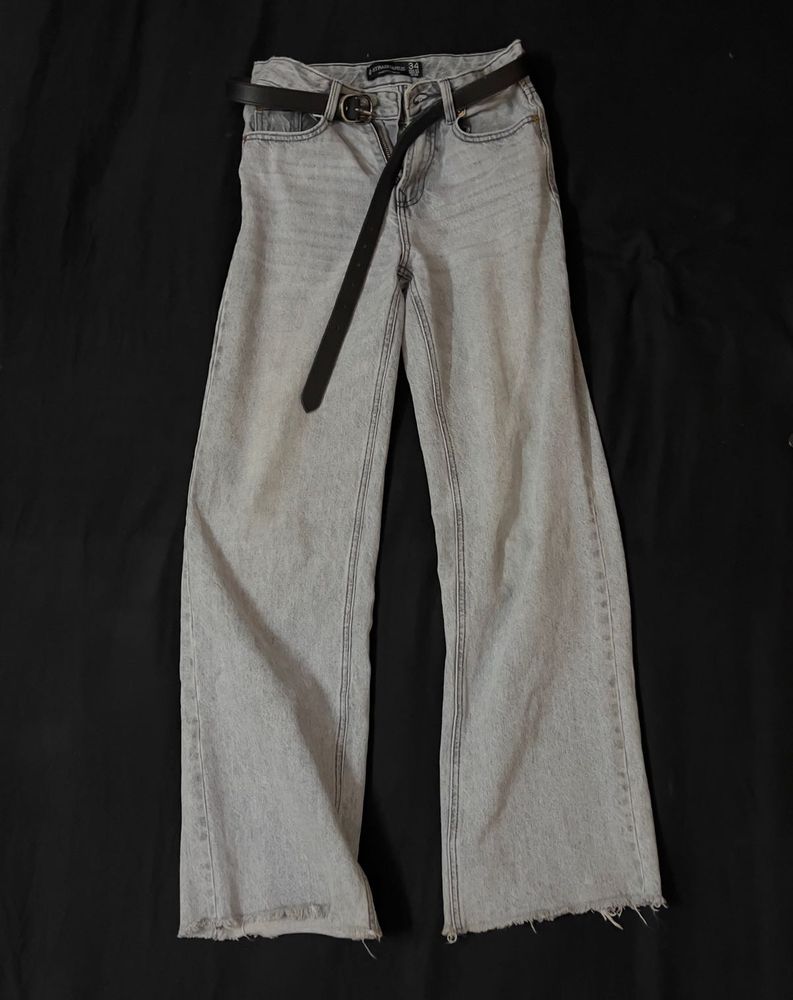 Light Wash Wide Leg Jeans with Belt