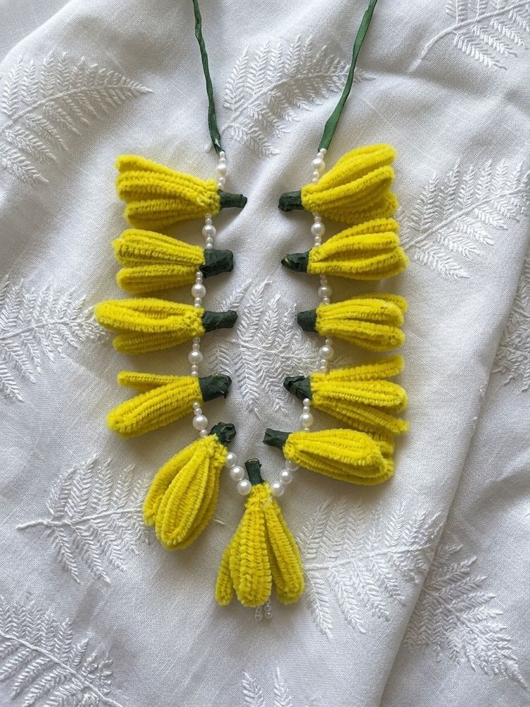 Handmade Yellow Floral Pearl Necklace