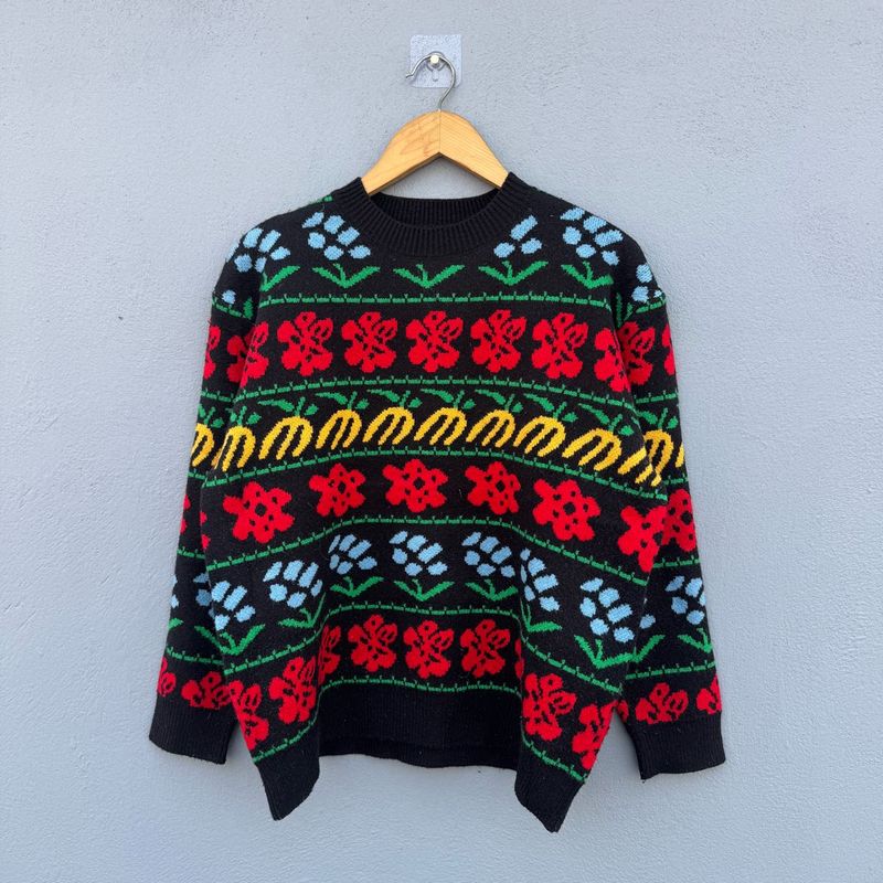 Floral Pattern Knit Sweater
