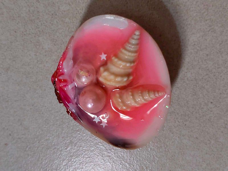 Unique Seashell fridge magnet with Pearls