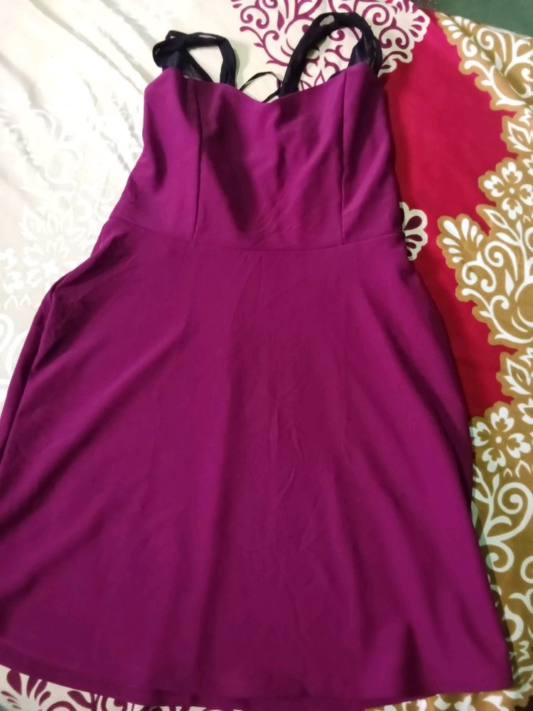 Branded  Women Party Dress Unused Ye Tight Rhi H M