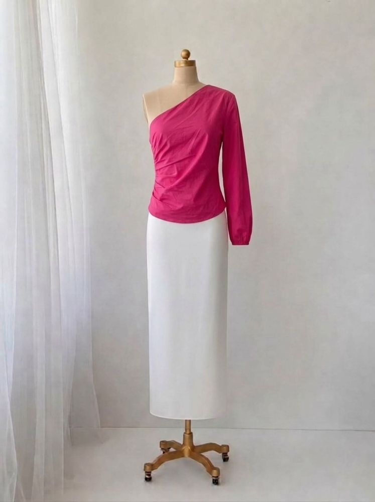 Chic One-Shoulder Ruched Top