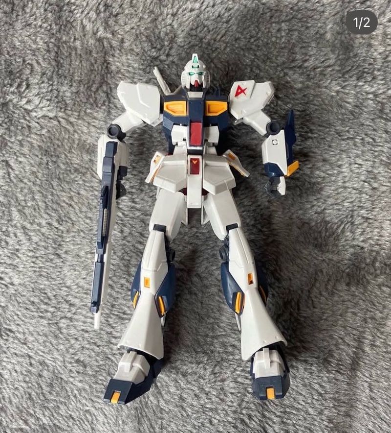 Gundam Model Kit - Highly Detailed