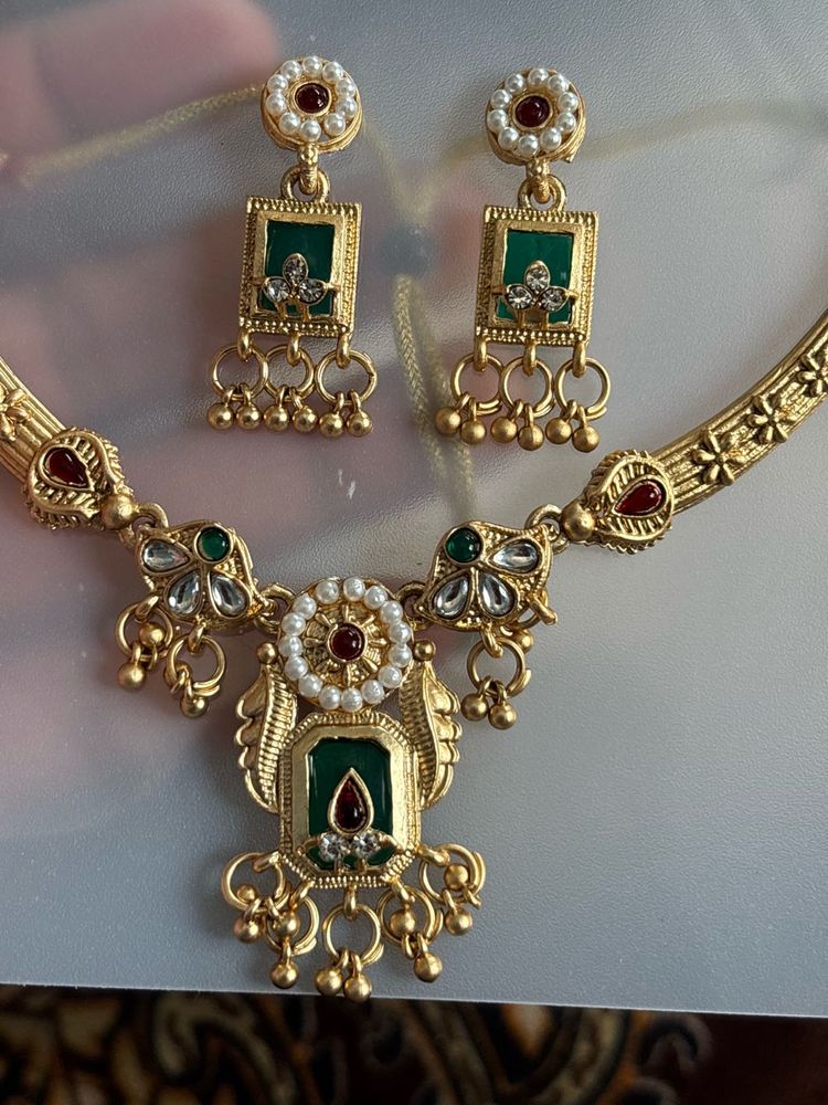Elegant Gold-Plated Necklace and Earring Set