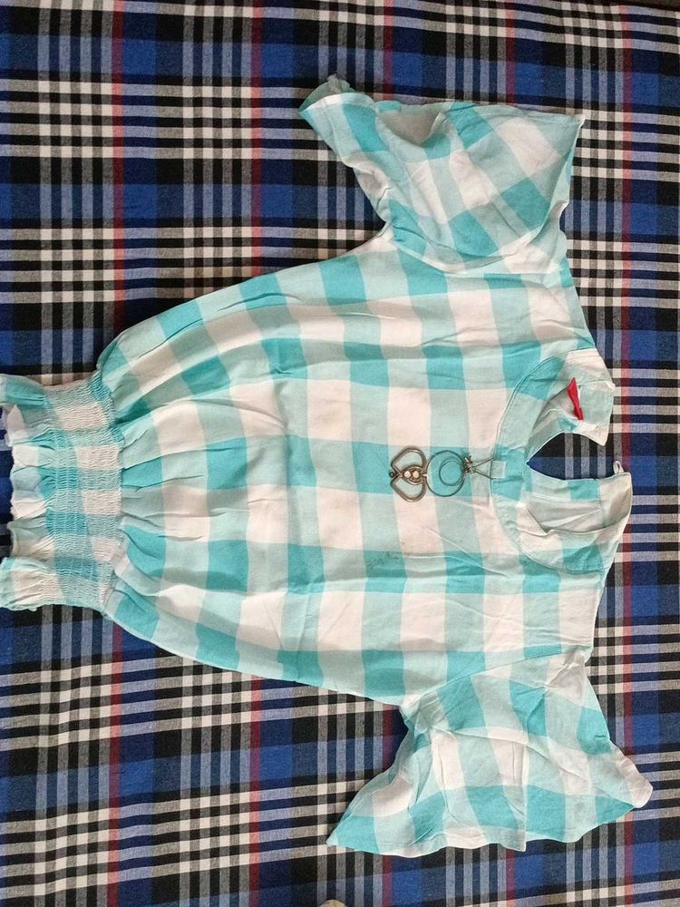 Cute Checked Top