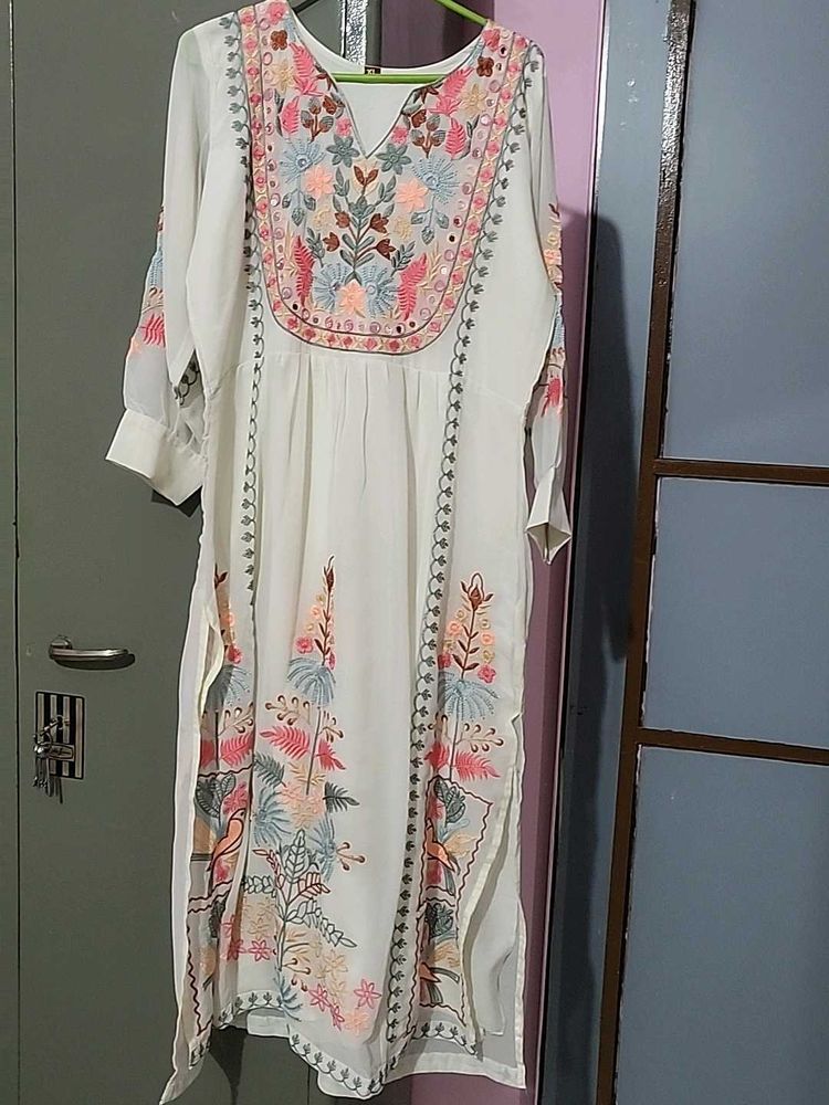 Embroidered White Kurta
