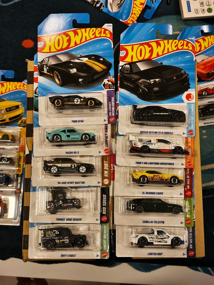 Hot wheels Nissan Skyline set of 10 for 3499/-