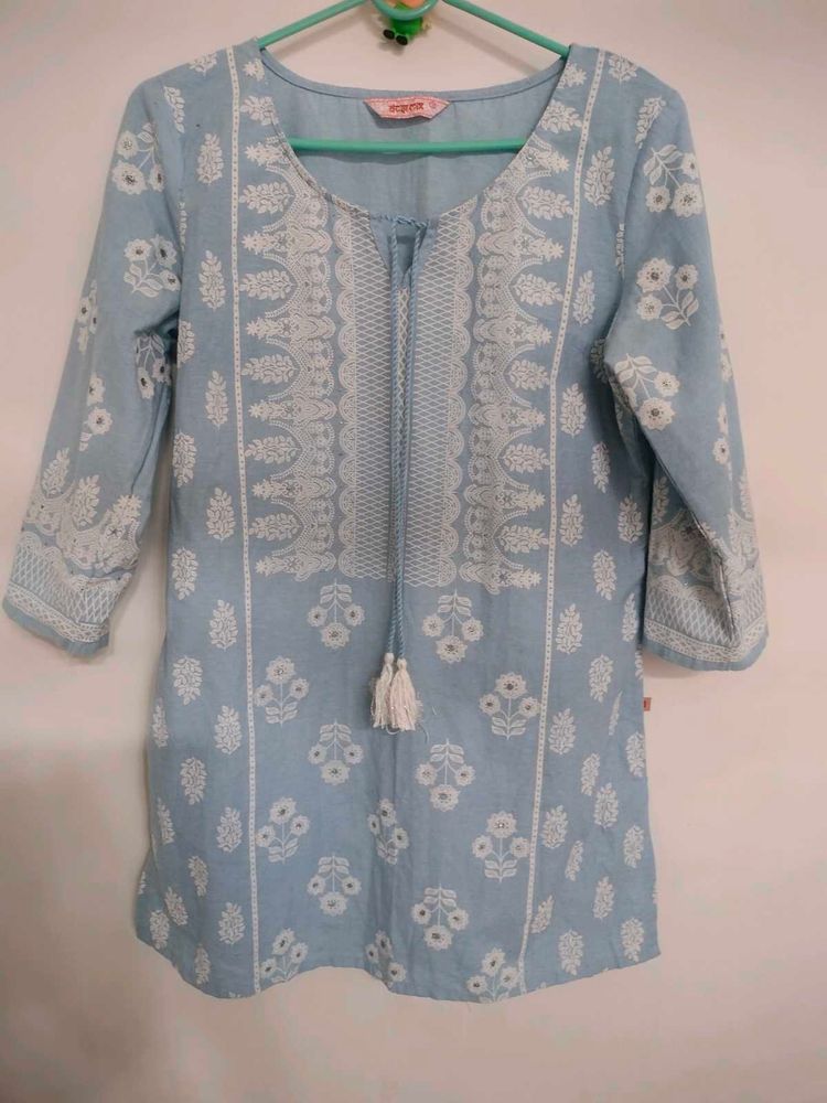 Blue Embroidered Cotton Kurta
