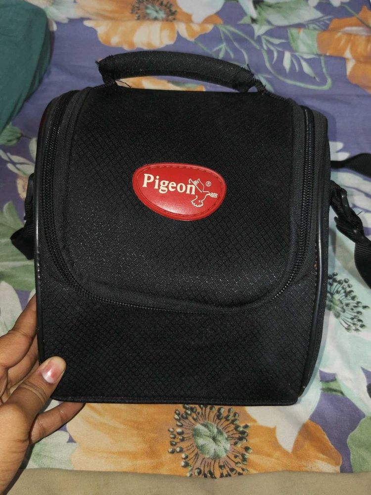 Pigeon Black Lunch Bag